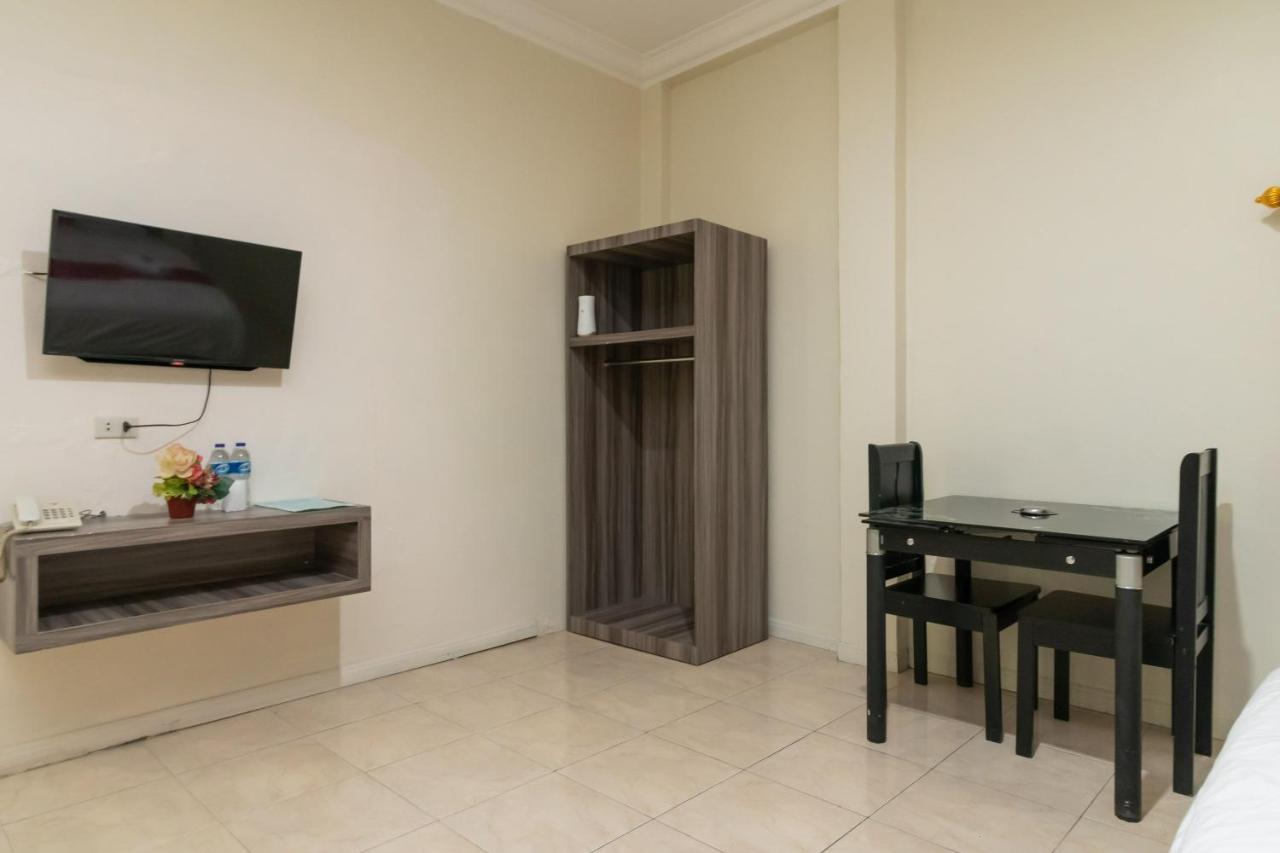 Hotel Reddoorz @ Pematang Siantar Exterior foto