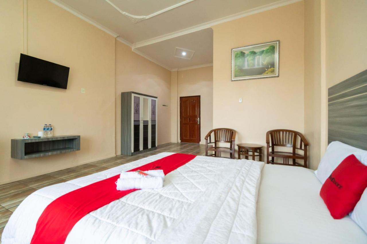 Hotel Reddoorz @ Pematang Siantar Exterior foto
