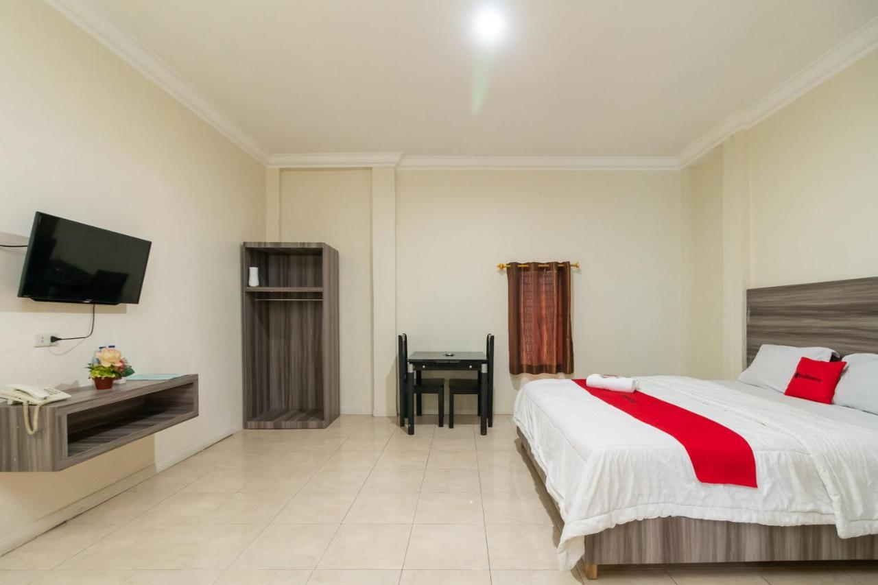 Hotel Reddoorz @ Pematang Siantar Exterior foto